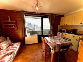 Charmant studio au cœur du village avec balcon, idéal pour 2-3 pers, proche commodités ! - FR-1-692-96